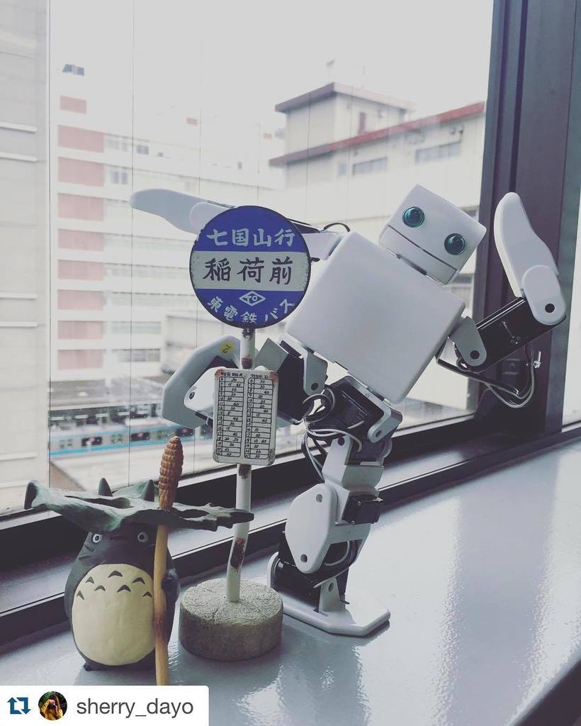 Otherbots tweet media