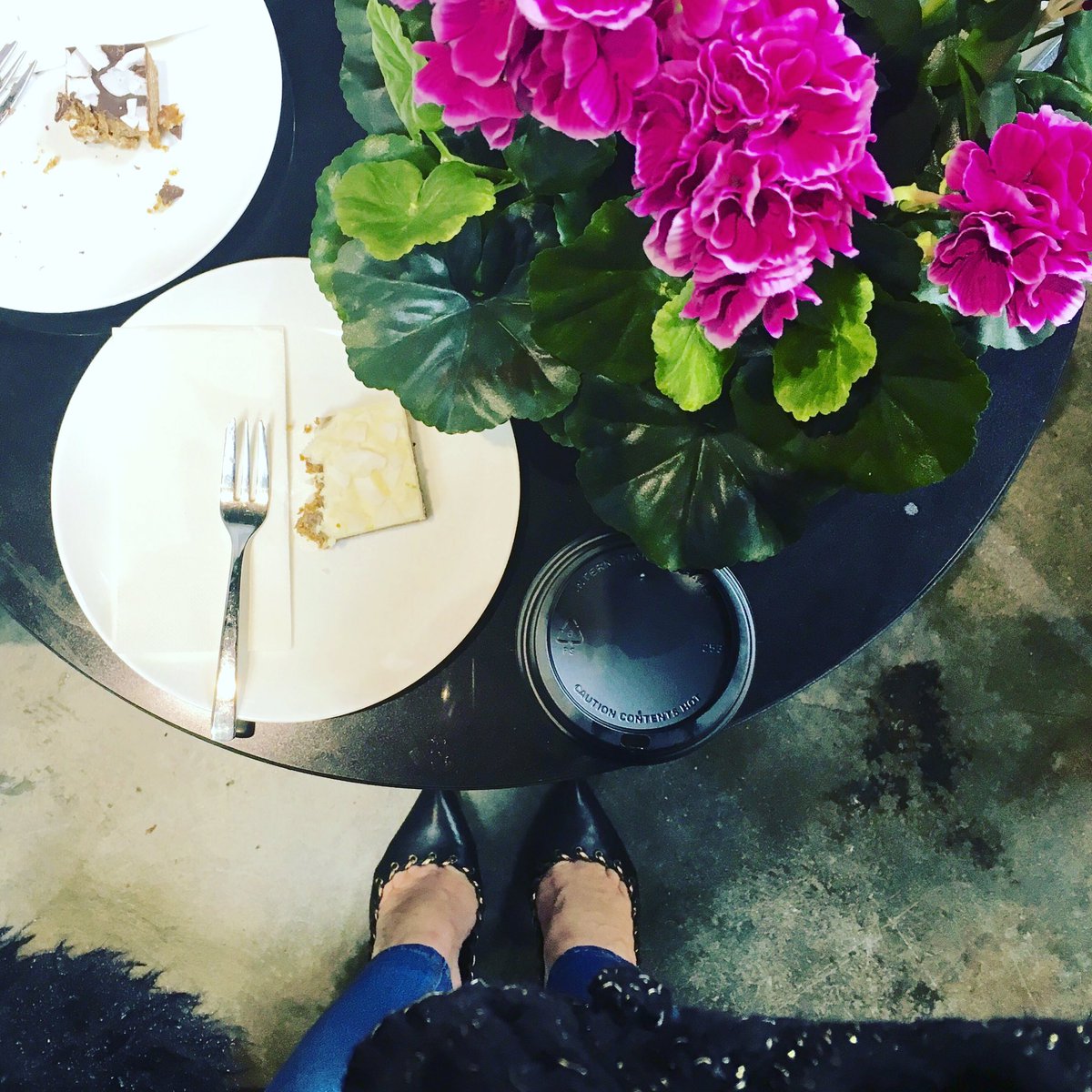 SaSSy31415's tweet photo. Stylish coffee @soloandco in @JonteDesigns softy soft scarf and @ZamoraShoes #styledbykirsty #perthstylist #sass https://t.co/fibJXfV0if