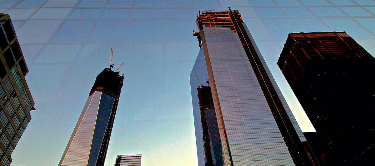 3JV_Productions's tweet photo. @manfrotto_us @IDollyLenz @MrsVickiDay #Johnleephotography #NYC #Manhattan #AngleUp #Reflection #CanonT3i #Manfrotto https://t.co/QHqgZT9rLl