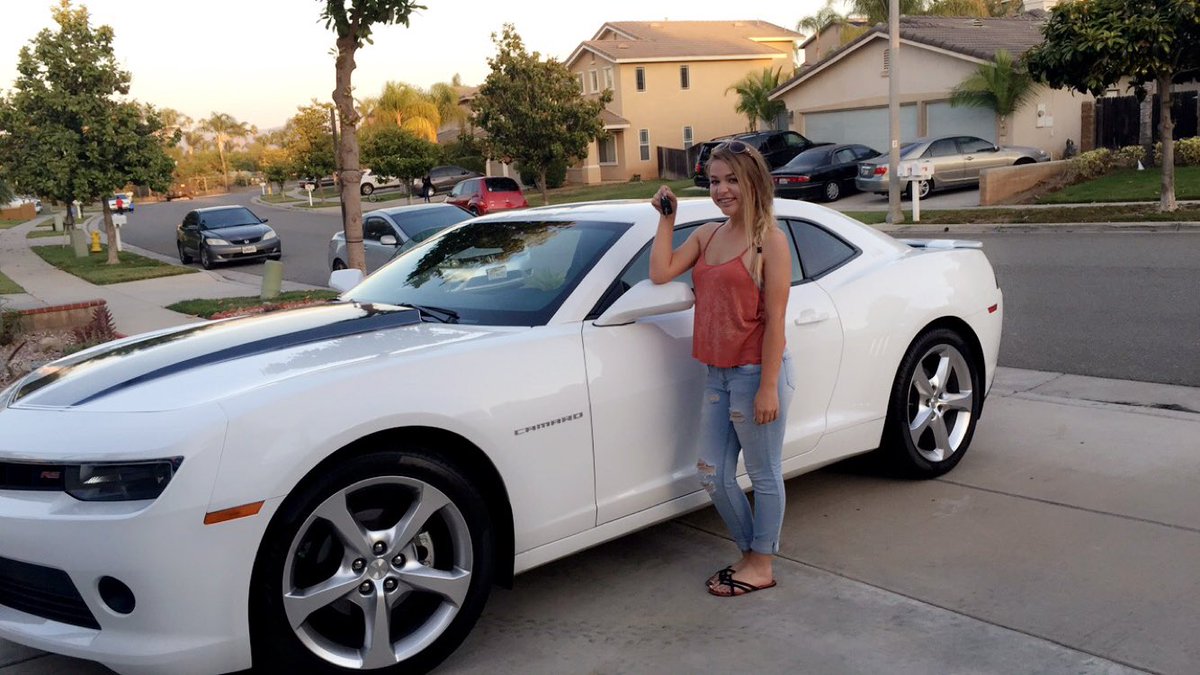 kendra_agrey's tweet image. Being 16 has it perks😇