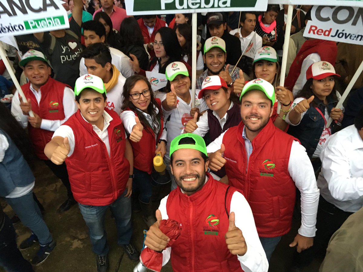 pamiiela's tweet photo. Todo un éxito el evento de hoy 
#VotaBlancaVotaPRI https://t.co/4IVgb2Dahq