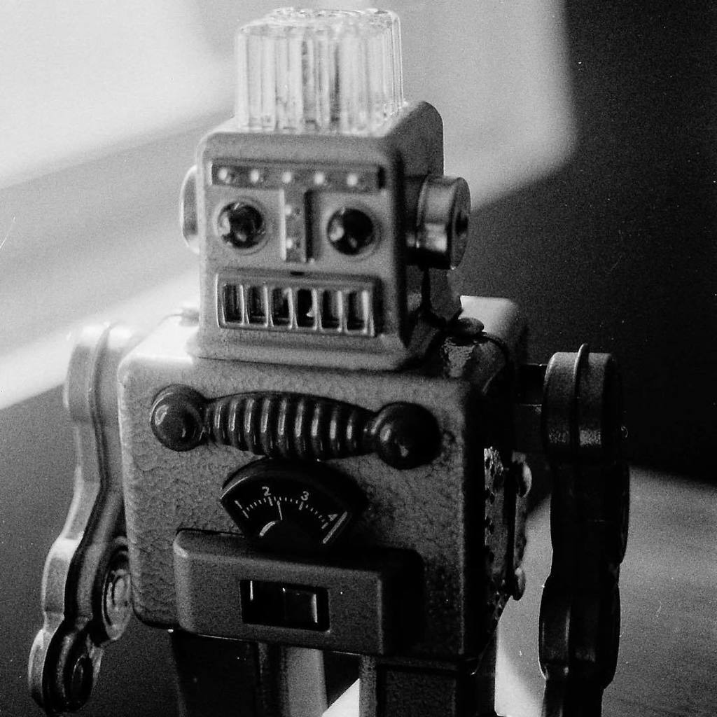 Otherbots tweet media