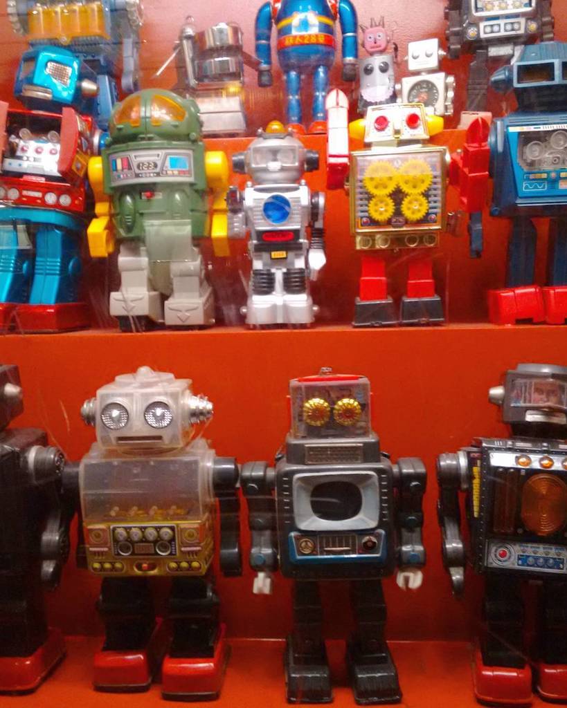 Otherbots tweet media