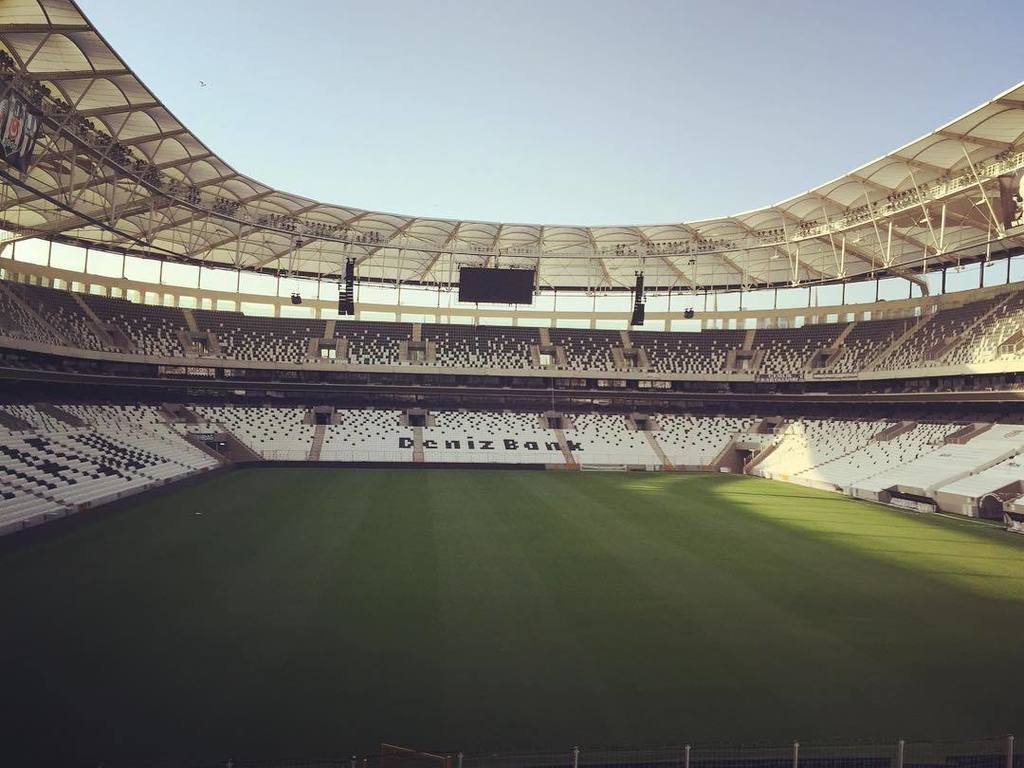 PicsFromBJK's tweet photo. Aşığı oldugum takımın standında çekim yapmanın gururunu yaşıyorum.. ⚽️✔️ by sefakarademir34 https://t.co/VvaUAkKGSk https://t.co/r0WHLH774E