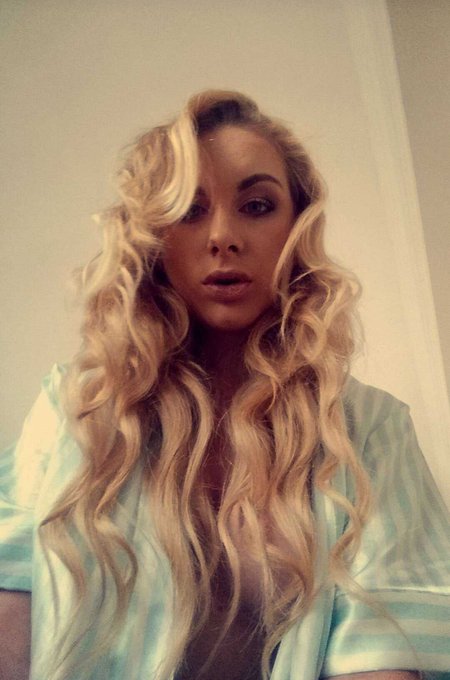 I dare you to let me be your only one.. ❤❤❤ BTS of my shoot with  @dannysteyn @LMA_makeup  @FrontRowHair<a href="/tag/selfie"class="tags"><span>#selfie</span></a><a href="/tag/playboy"class="tags"><span>#playboy</span></a><a href="/tag/playmate"class="tags"><span>#playmate</span></a><a href="/tag/follow"class="tags"><span>#follow</span></a><a href="/tag/natural"class="tags"><span>#natural</span></a><a href="/tag/happy"class="tags"><span>#happy</span></a>