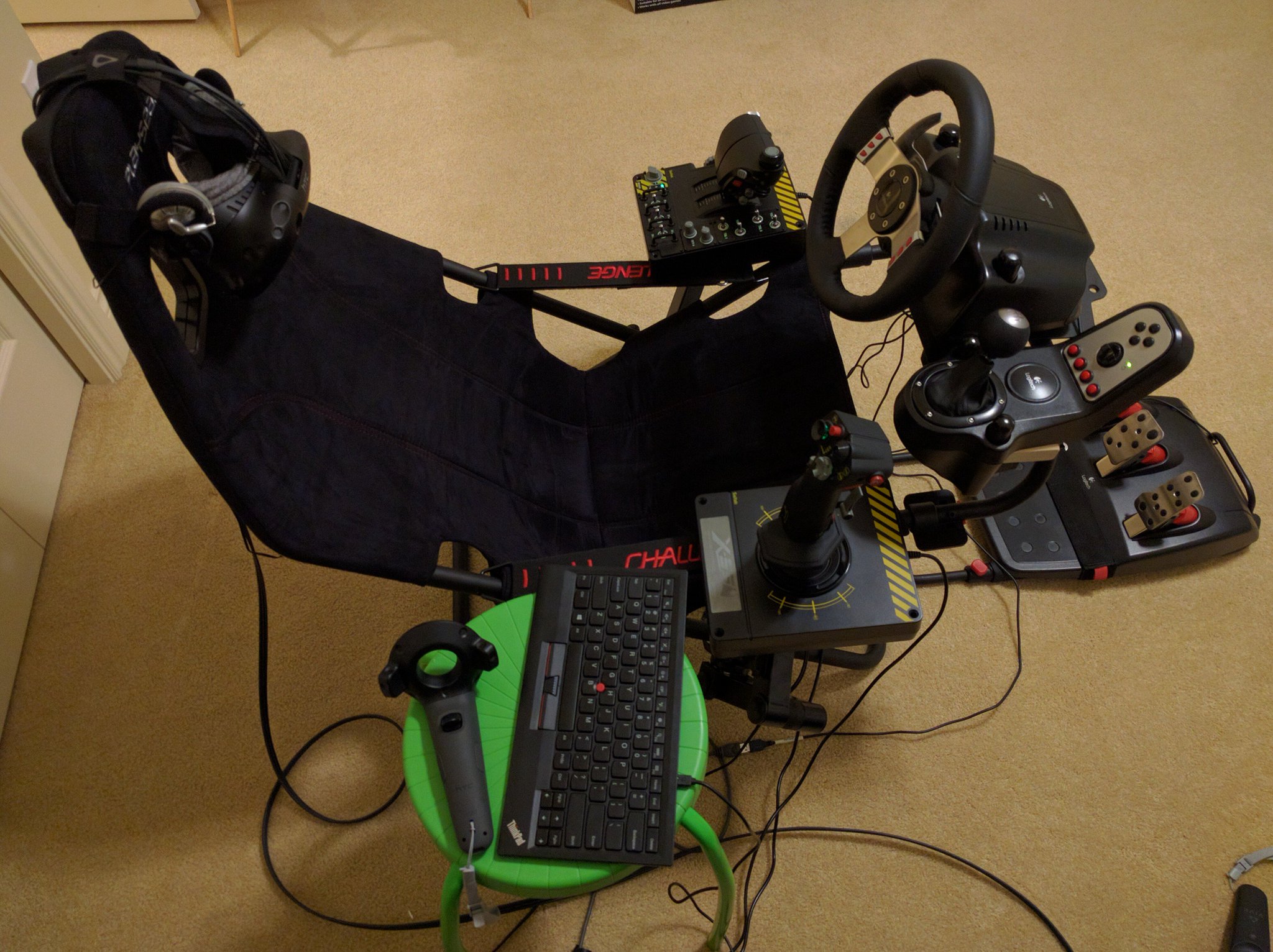 Klaus Weidner on X tom forsyth Here s my current setup Playseat Challenge VESA pole mounts X55 G27 KB M. Still foldable. https t jnO7dXqsKZ X