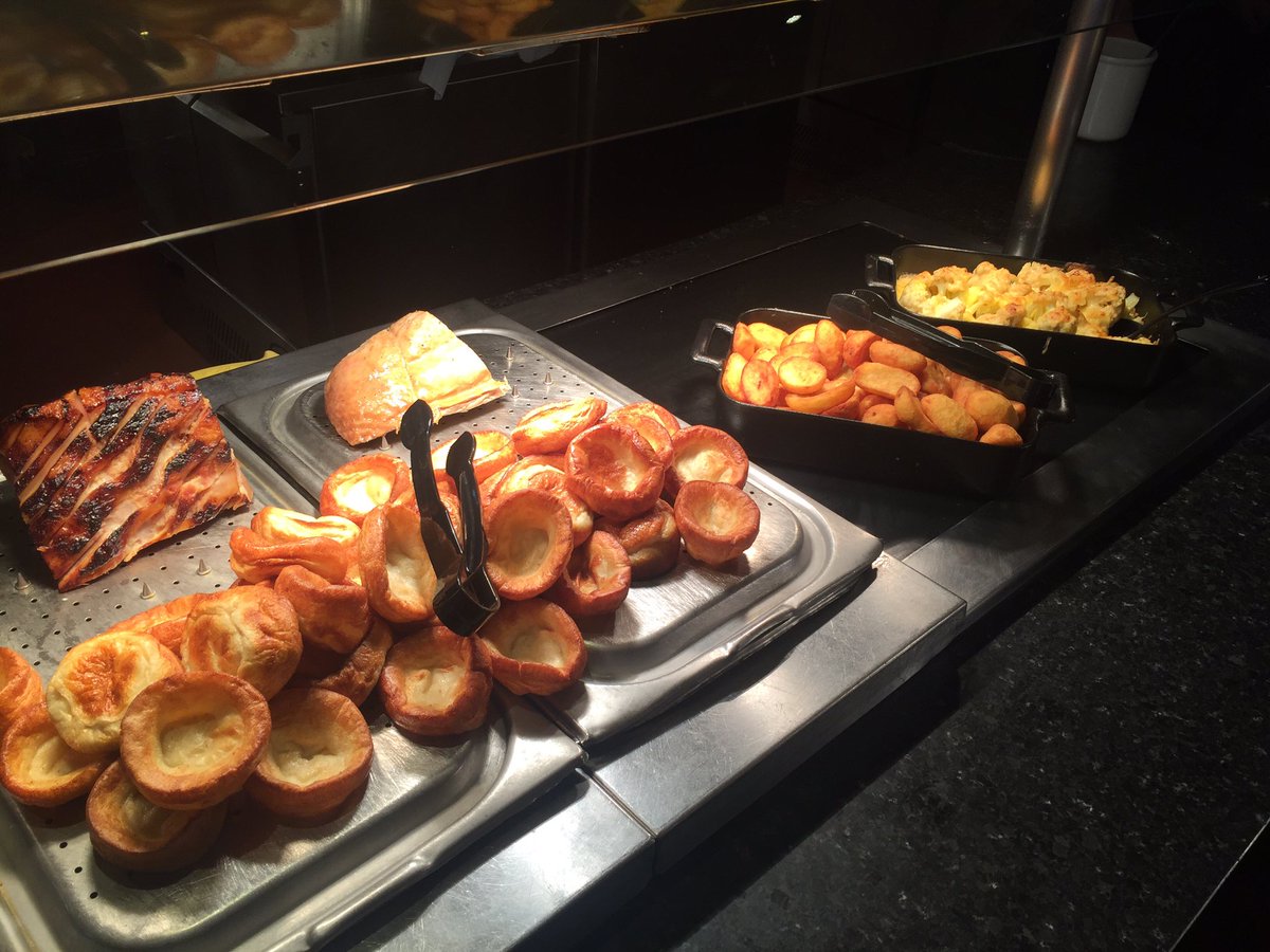 chris lloyd tweet media