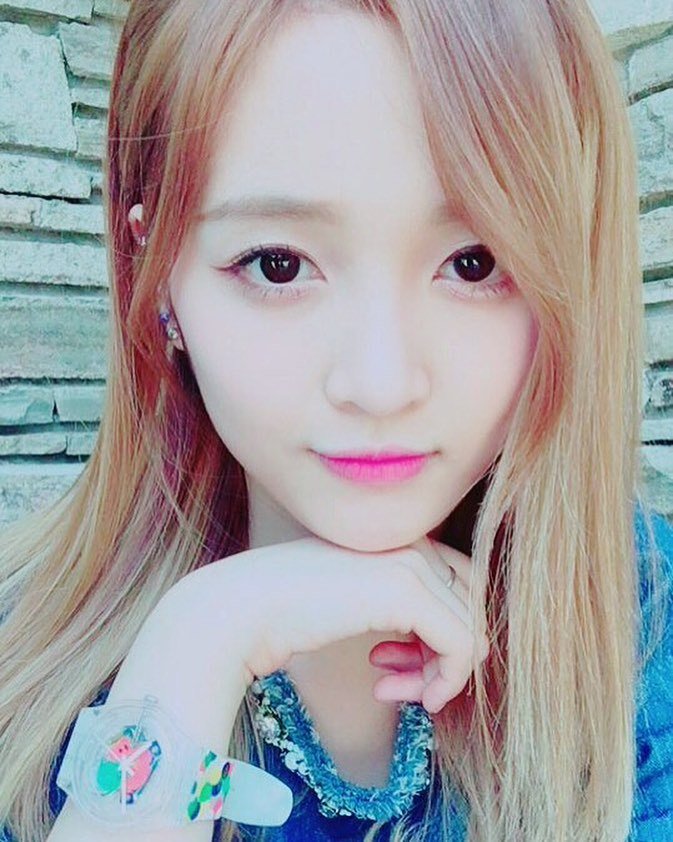 wujustagram's tweet photo. wjsn_cosmic: 오늘은 새로운 달이예요! 그리고 중국 국제어린이날이예요~  우린 아직 다 어린이예요😁  전세계 모든 아이들이 행복했으면 좋겠어요👭👭👭👭👭👭 여러분도 행복하세요❤️ #우주스타그램 #우주… https://t.co/sz4PHXooQj
