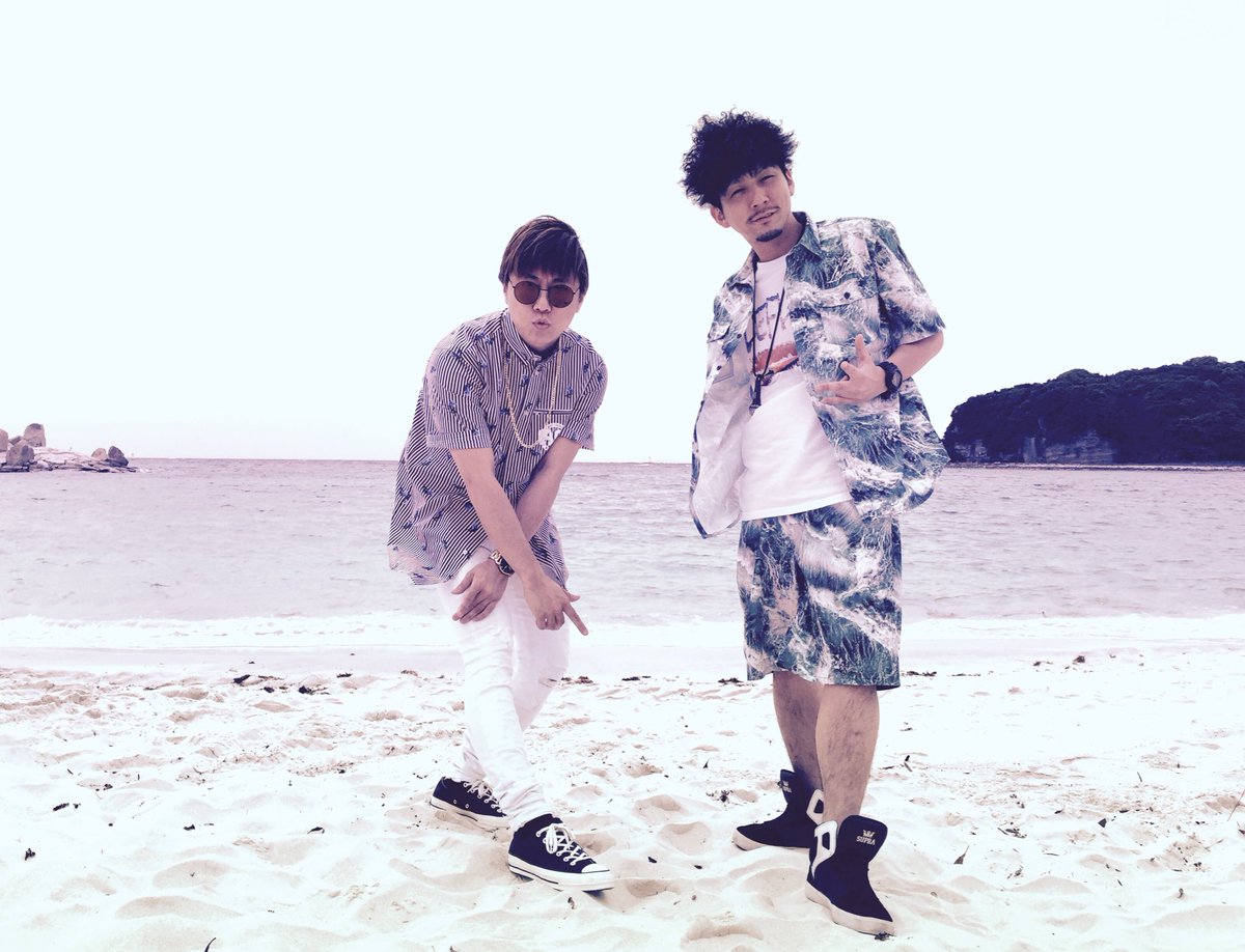 RAY_SINGER's tweet image. 逆にあんだけ笑うの我慢したのも久々でした！楽しみですね〜♪RT @Tak_Z: こんな笑ったMV撮影は久々でした。
どんな感じになるか楽しみでしよ〜♪ 期待しててね。ヒッヒッヒッ