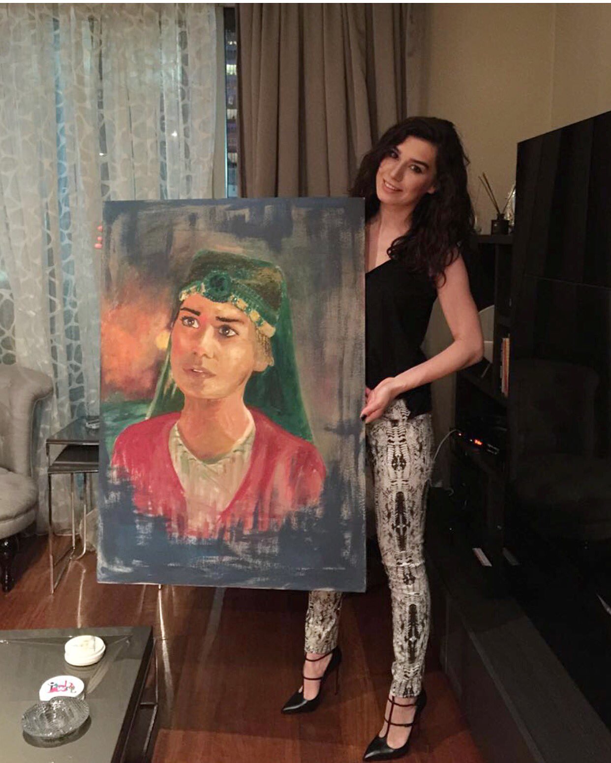 burcu kıratlı estetiksiz hali