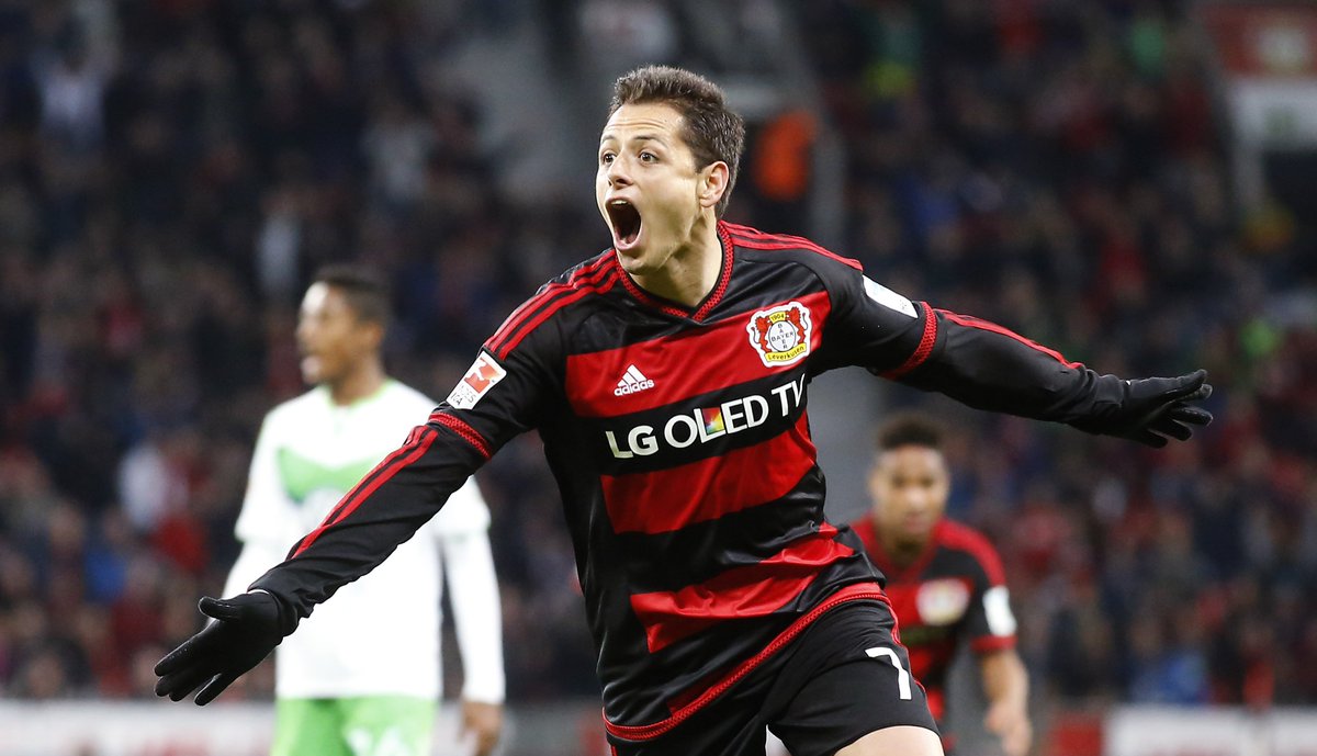 ChampionsLeague's tweet photo. Happy birthday, Javier Hernández! 🎊🎈🎁 #UCL https://t.co/ixiNFF4Hcr