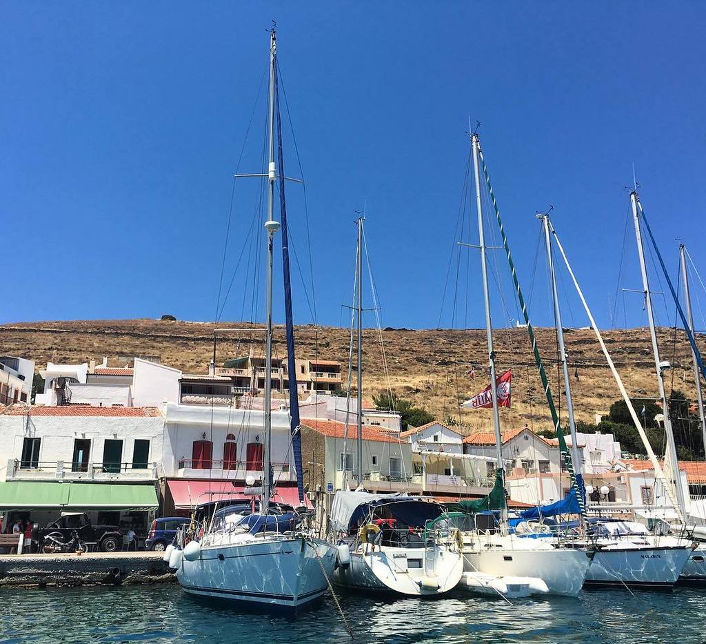 Hello June 🛥⛵️🏝 #influencer #itsamansclass #kyklades #keaisland by itsamansclass