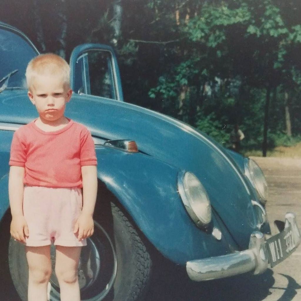 beetlebug1938's tweet photo. 1989 #throwback #firstofjune #vwbeetle #smile #happiness by przemek_tfn https://t.co/jwjwHPulw3