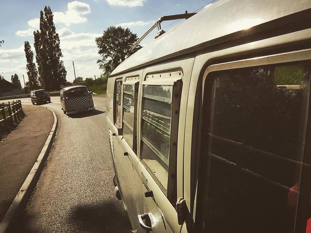 #vwcamper #vwsplit #vwvan #bandofcampers #combi #vwbaywindow #camper @coastcruiser by hoodride37