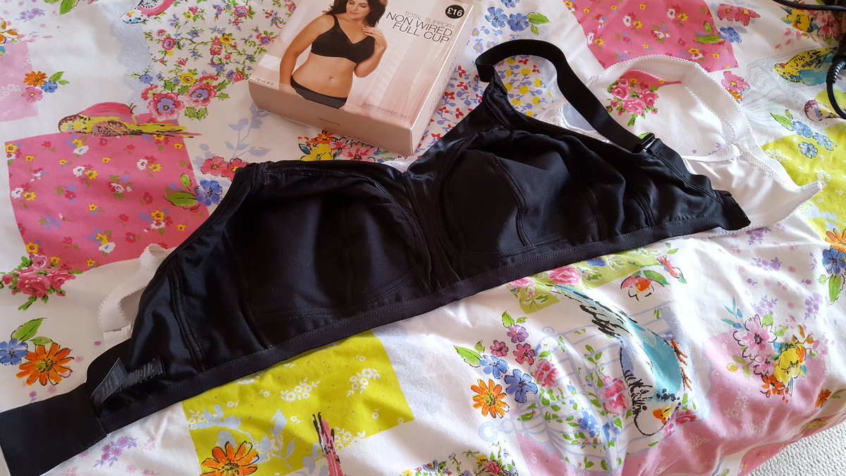profwit's tweet image. @marksandspencer 6 bras bought in last 6m all same size..4 returned. Here is latest disparity #pickasize.