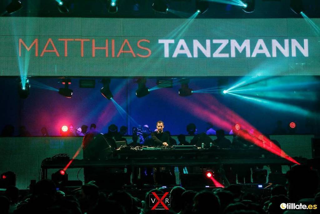 MiguelFflorees's tweet photo. @matthiastanzmann haciendo vibrar el @onebeautifuldayfestival!

#matthiastanzmann #matthias #tanzmann #deejay #dj #… https://t.co/90CJy0vZUT