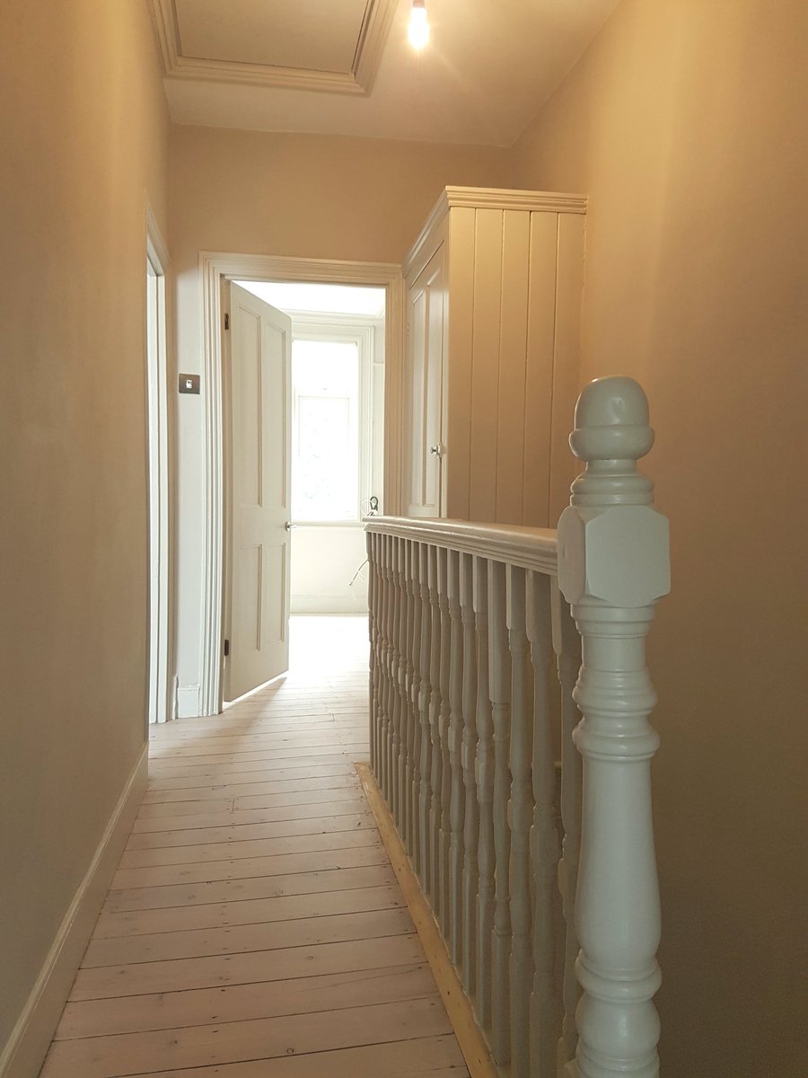 sayersdecor's tweet photo. Before & after in #highams #park #E4 using @MylandsOfLondon #walthamstow #painter and #decotator #E17 https://t.co/quIfOWDr0C