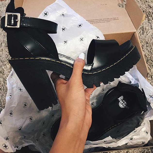 kstar_liptool's tweet photo. Docs of the Day: the Medea sandal in black. Shop now through the link in our bio. Shared b… https://t.co/niY9QpshyL https://t.co/qSVithU6fA