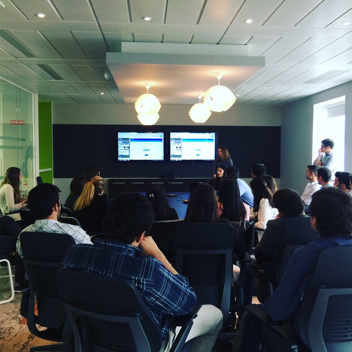 suebie22's tweet photo. @SurveyMonkey hosting 24 MSc students from @NovaSBE in Dublin learning about life at SurveyMonkey https://t.co/lknnIq5j61