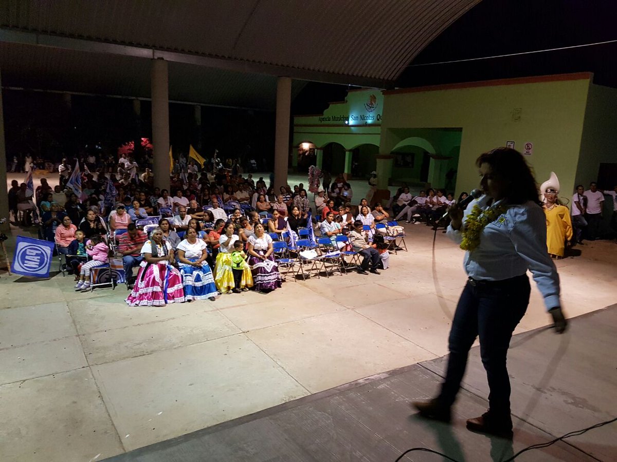 evdiec's tweet photo. #EvaSi✔ #BarrosoSi✔ Clamor en Comunidades d #ZimatlanDeAlvarez #JuntosEsPosible @OlmedoJesus @JavierBarroso_ @PRDOax https://t.co/2bgYLEiAeF