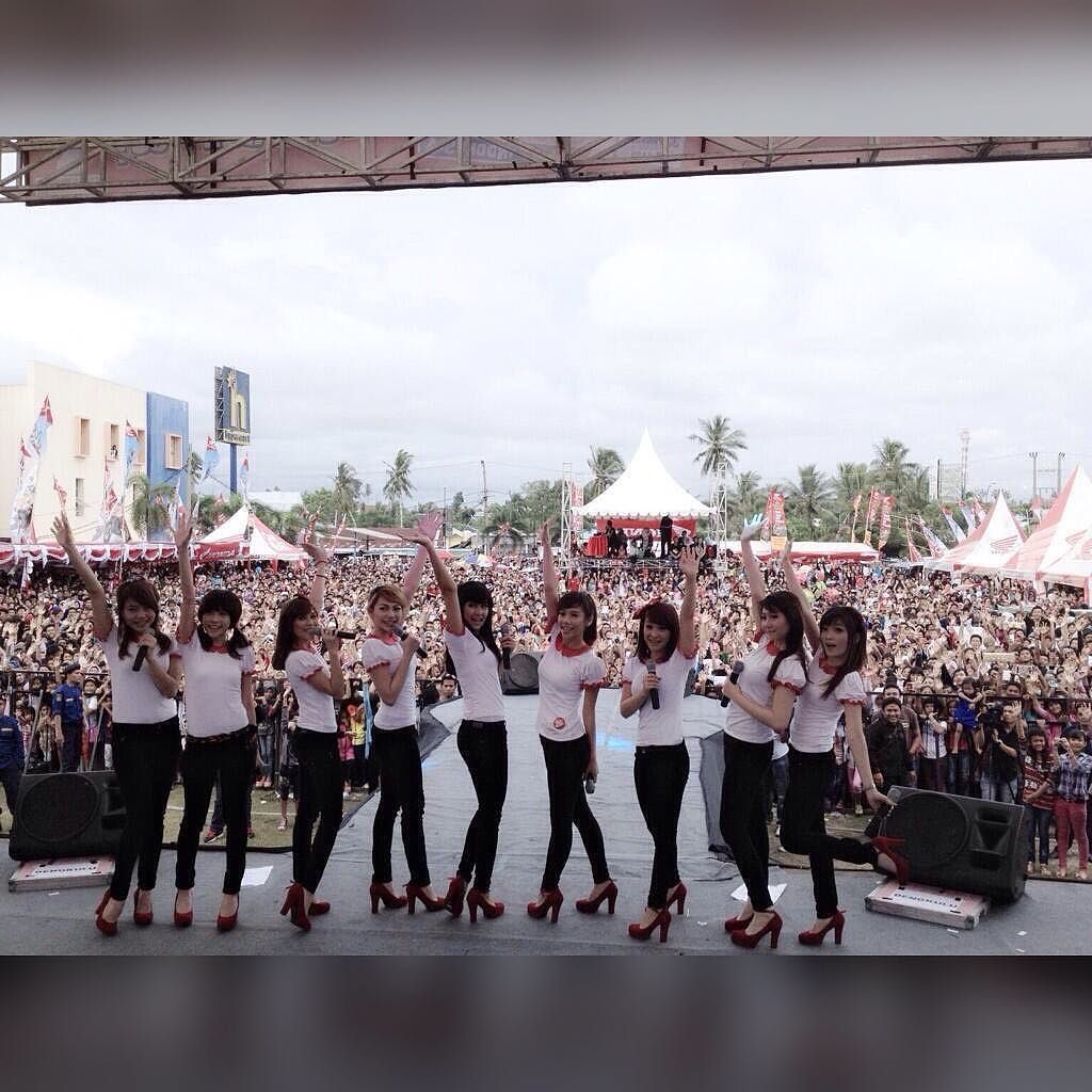 NoviAnatic Squad (@novianatic_army) on Twitter photo KANGEN COY!!!😭😭❤️❤️ @cherly7uno @margareth_angelina <a href="/princesskici/">Rezky Aninda Uthami</a> <a href="/anisarahma_12/">Anisa Rahmawati</a> @fellyyoung21 <a href="/gigigitch/">brigitta cynthia</a> <a href="/steffy_a/">steffy arauz</a>… KANGEN COY!!!😭😭❤️❤️ @cherly7uno @margareth_angelina <a href="/princesskici/">Rezky Aninda Uthami</a> <a href="/anisarahma_12/">Anisa Rahmawati</a> @fellyyoung21 <a href="/gigigitch/">brigitta cynthia</a> <a href="/steffy_a/">steffy arauz</a>…