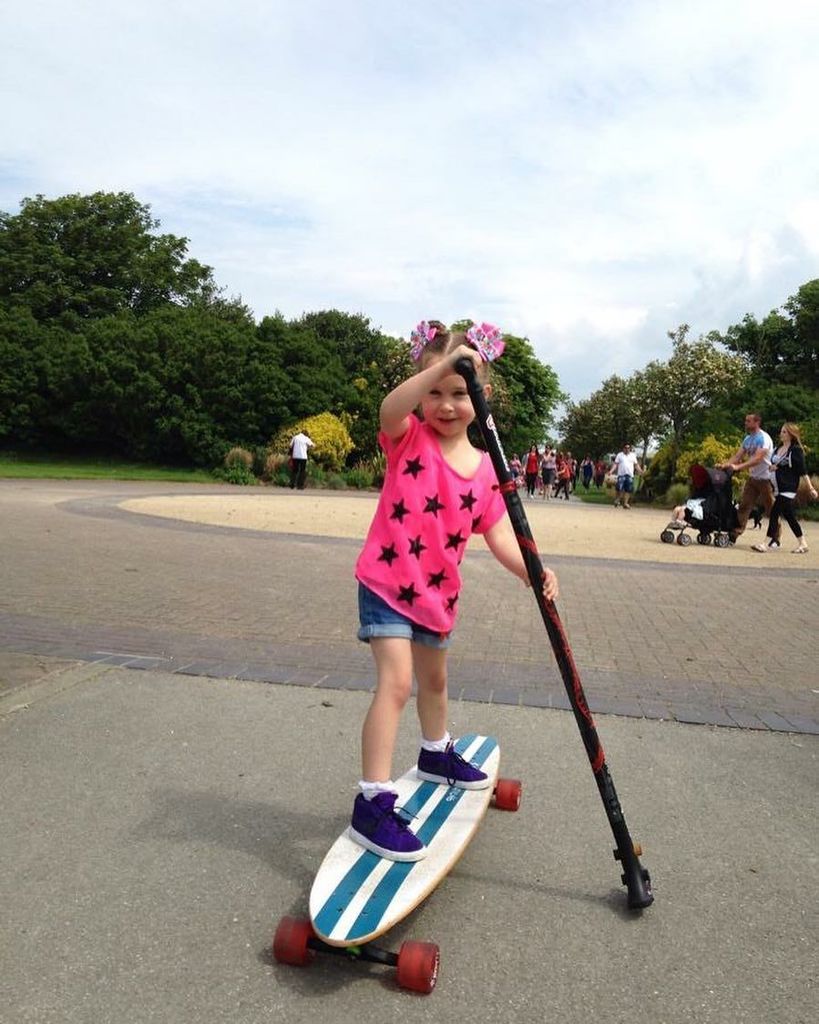 #longboardstuff from: sofieminigymnastsupgirl | A spot of land paddling in sunny southport @kahunacreations @landpa…