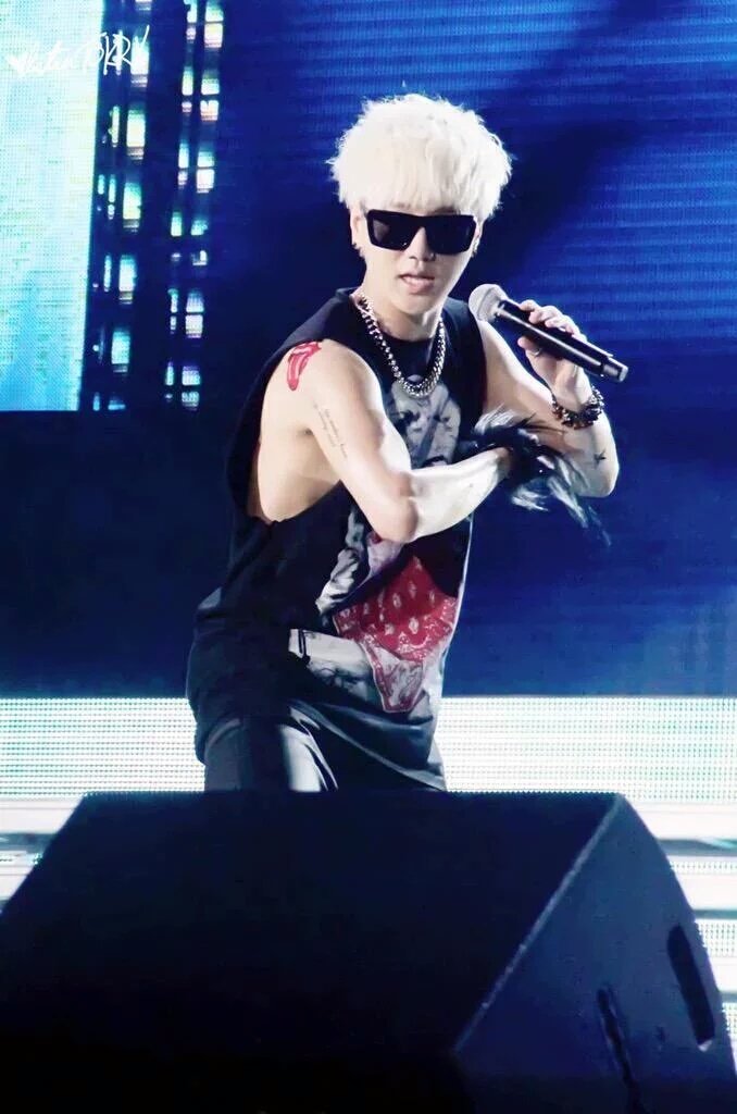 _darkturtle's tweet photo. Amo mais que sorvete #Yesung #예성 https://t.co/bepYIlapIa