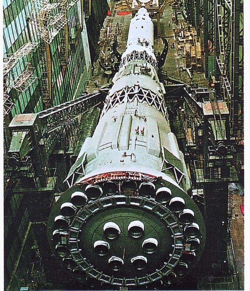 rocketsselfi's tweet photo. Moon hoax conspiracy claim: The Soviet Union never attempted a moon landing because they knew it was impossible. 
T… https://t.co/UiUnWJBcr6