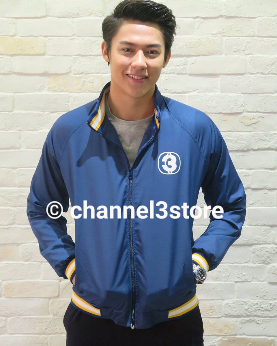 New Arrival!!! แจ็คเก็ต channel3store รุ่นใหม่ ผ้าไมโครไฟเบอร์  ราคา 650 บาท
สนใจ channel3store.com  #หมาก