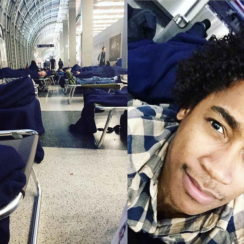 I don't wana talk about it. 😑💤 #stranded#chitown#sleeptight#layover