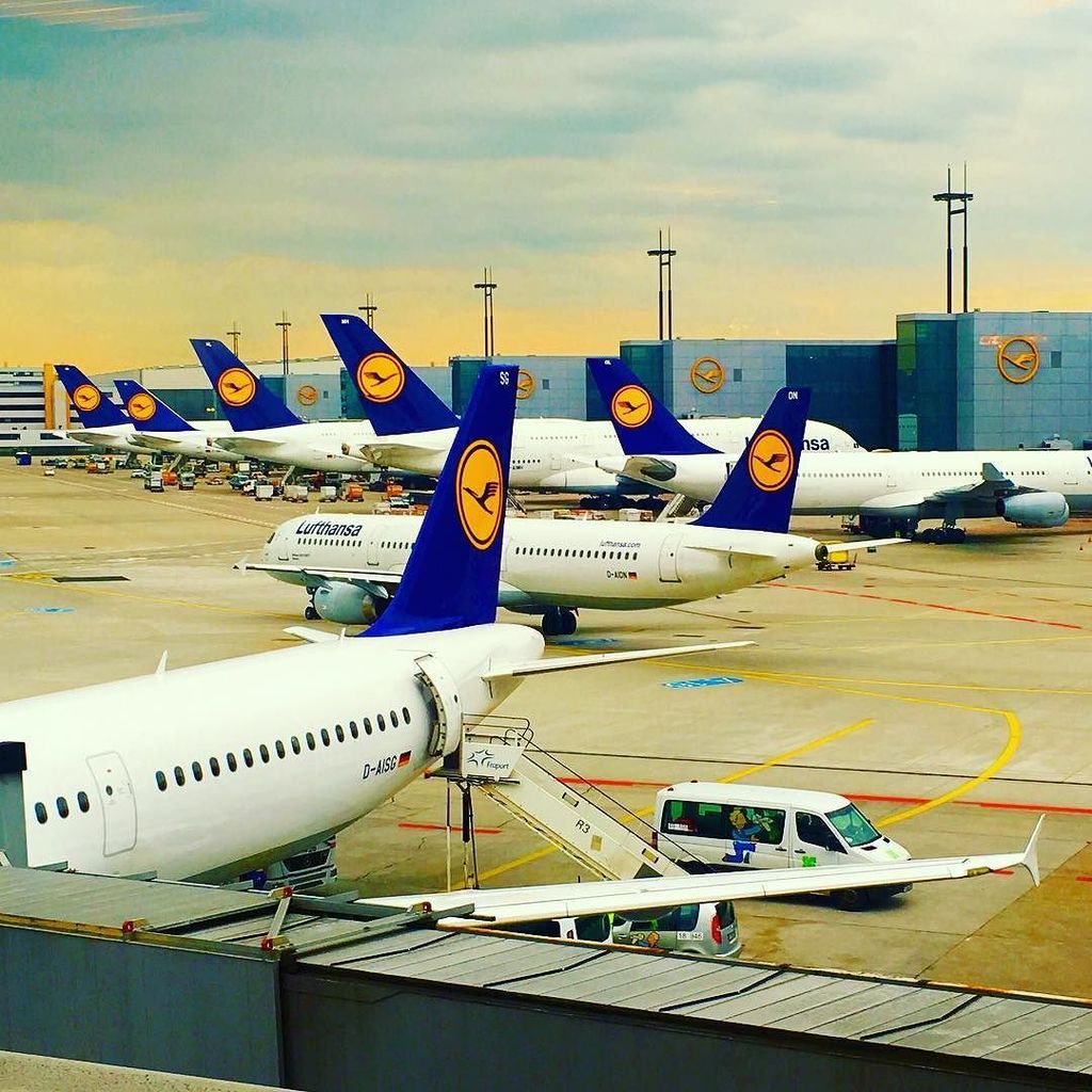 Lufthansa hub

#lufthansa #frankfurt #instatravel #germany #airport #airportlife #internationalairport #frankfurtai…