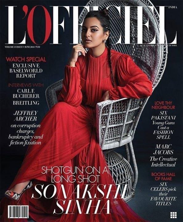 PrimeMaxMedia's tweet photo. Love for Red! Sonakshi pulls a stunning look for L'Officiel latest cover!! @pinkvilla 😘 . . #pinkvilla #sonakshisin… https://t.co/h2BKuGZnVI