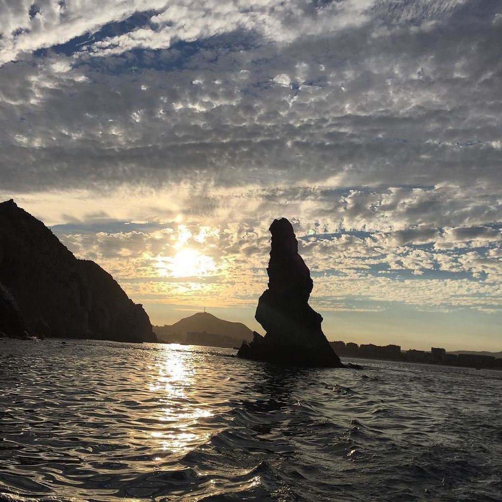 ThingsToDoCabo's tweet image. #WhatToDoInCabo - Cabo San Lucas bay - Essa está tão perfeita que nem vou colocar filtro! 
Como Deus é perfeito! 
#…