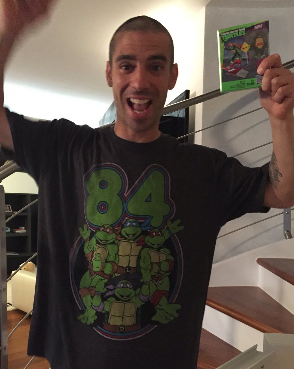 MarcoMelandri33's tweet photo. Venerdì su Nickelodeon, Sky 605, le tartarughe degli anni '80 incontrano quelle di oggi!Cawabonga!!!#tartarugheninja https://t.co/wMJFYiKiBN