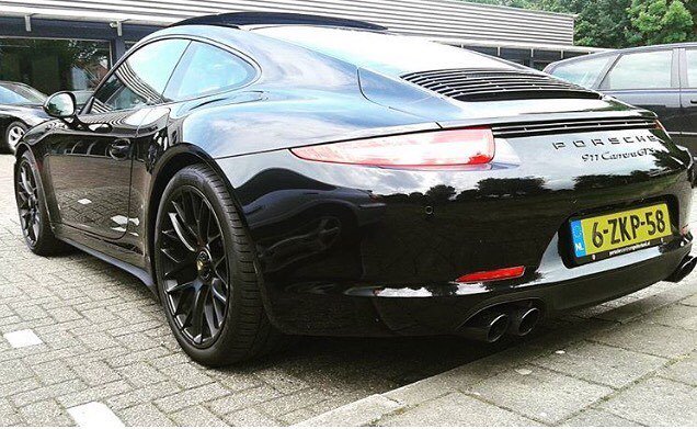 What do you think about this car? Name of the car🏎: Porsche 911 carrera GTS Photo by📸: @chieltje_carphotography Lo…