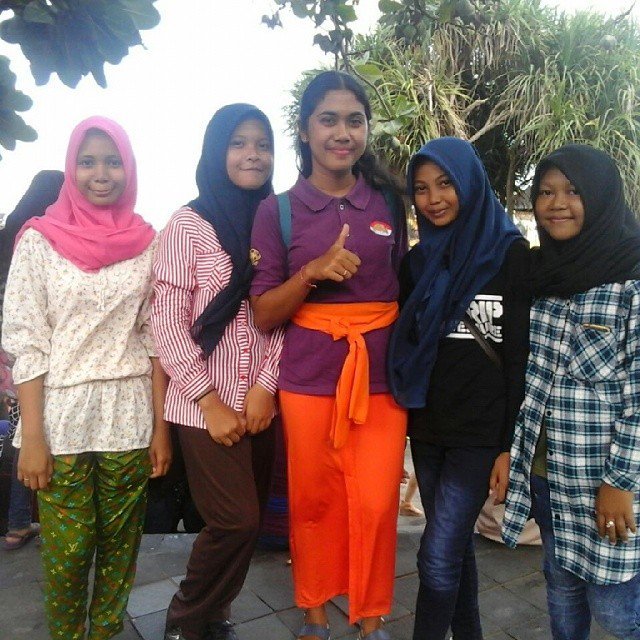 Tanah Lot....#Fanny #Atika #Mbok kade Suci #salfira
