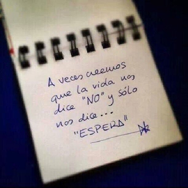 La forma de encarar una puerta cerrada es buscar otra entreabierta. #FelizMiercoles