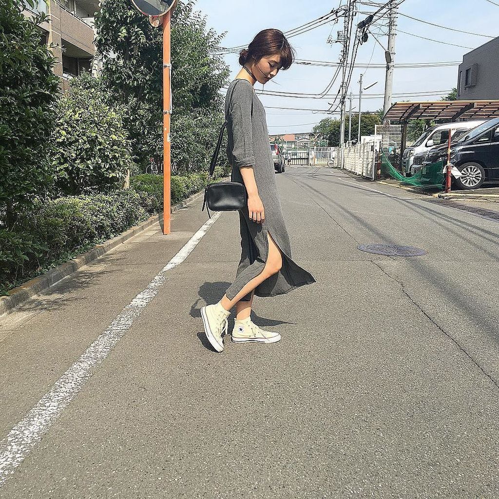 instagram7109's tweet photo. 古畑星夏: 撮影おわり🙋
今日の私服は楽ちんなワンピ〜
サイドにスリットが入ってて少しセクシー😗笑
今日もTwitterで一週間限定（2日目）30分間リプ祭21:00〜やるよ👀
お… https://t.co/H8lzyCXTty https://t.co/M7xF9p0Ya1