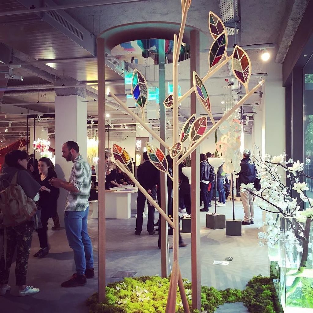 leFrenchDesign's tweet photo. Le coup d'envoi du #speedViaDdays est donné dans le cadre de l'exposition Art et Design végétal présentée dans la G… https://t.co/HL3ZNK5ZUy