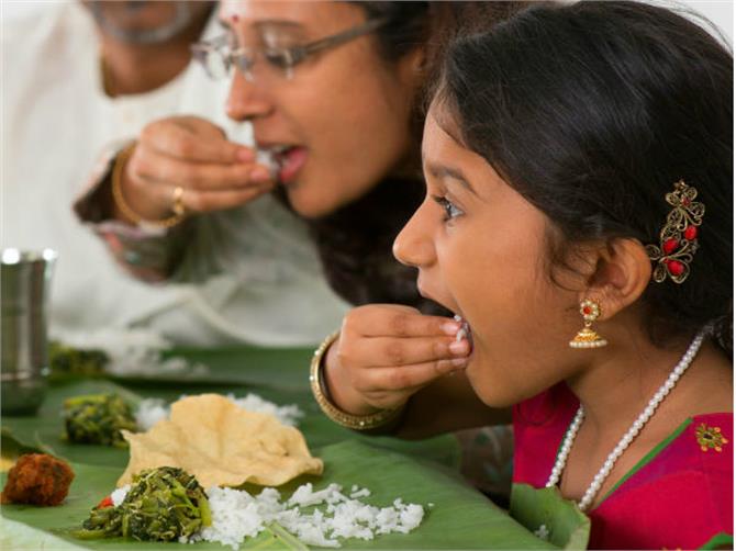 news24tvchannel's tweet photo. खाना खाने के इस तरीके से बढ़ेगी आपकी उम्र #eating #increaseage https://t.co/icRx4snmXI https://t.co/98KEg13s9r