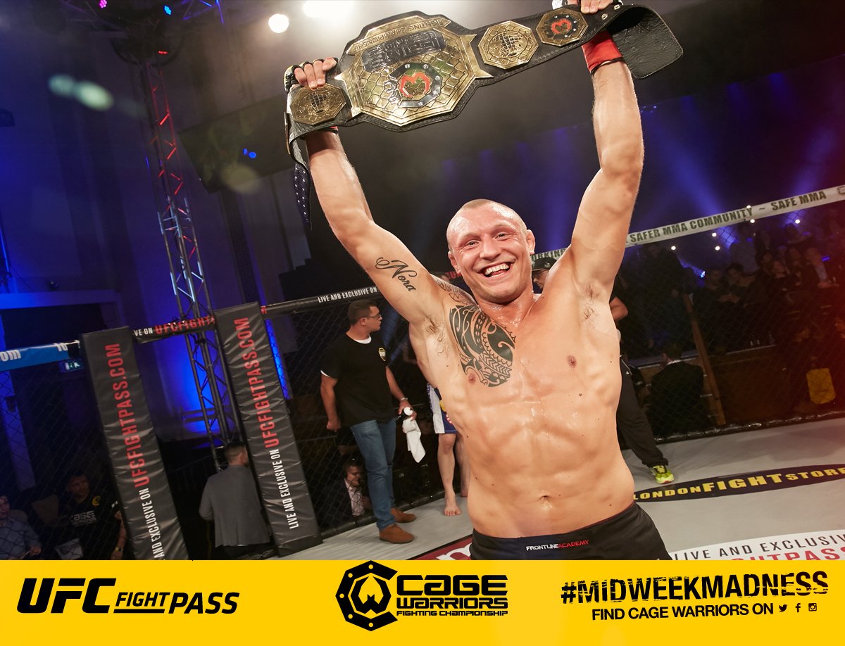 CageWarriors's tweet photo. #MidweekMadness from man of the hour @_jack_the_joker as he unleashes some shots at #CWFC75 🇸🇪 💥 #MMA #CWFC https://t.co/gYzU1WBFvo