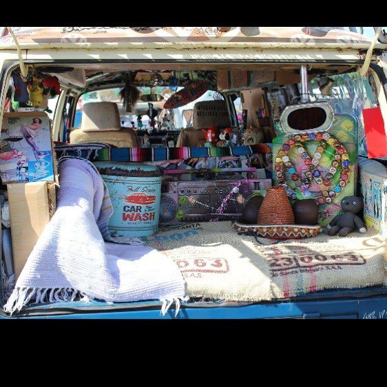 #vwbus #vw #vwcamper #vwt2 #vamper #clutter #crazy #grafitti #itsavwthing by vixter1979