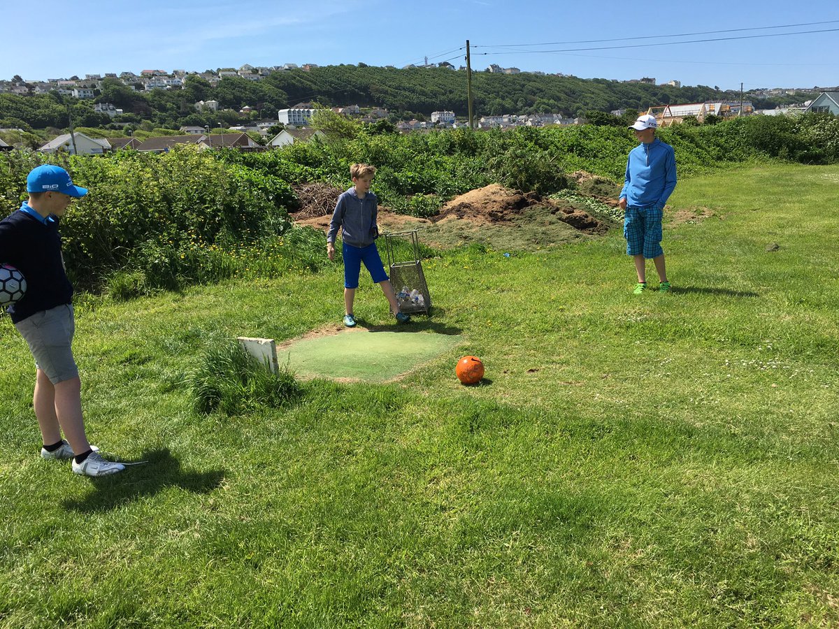 rossydapro's tweet photo. Football golf @RNDGolfclub @swsportsnews @rndproshop1 @pga https://t.co/xCsl86rgFV