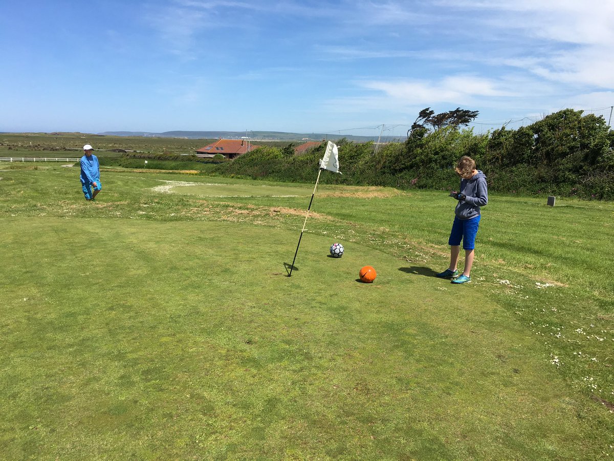 rossydapro's tweet photo. Football golf @RNDGolfclub @swsportsnews @rndproshop1 @pga https://t.co/xCsl86rgFV