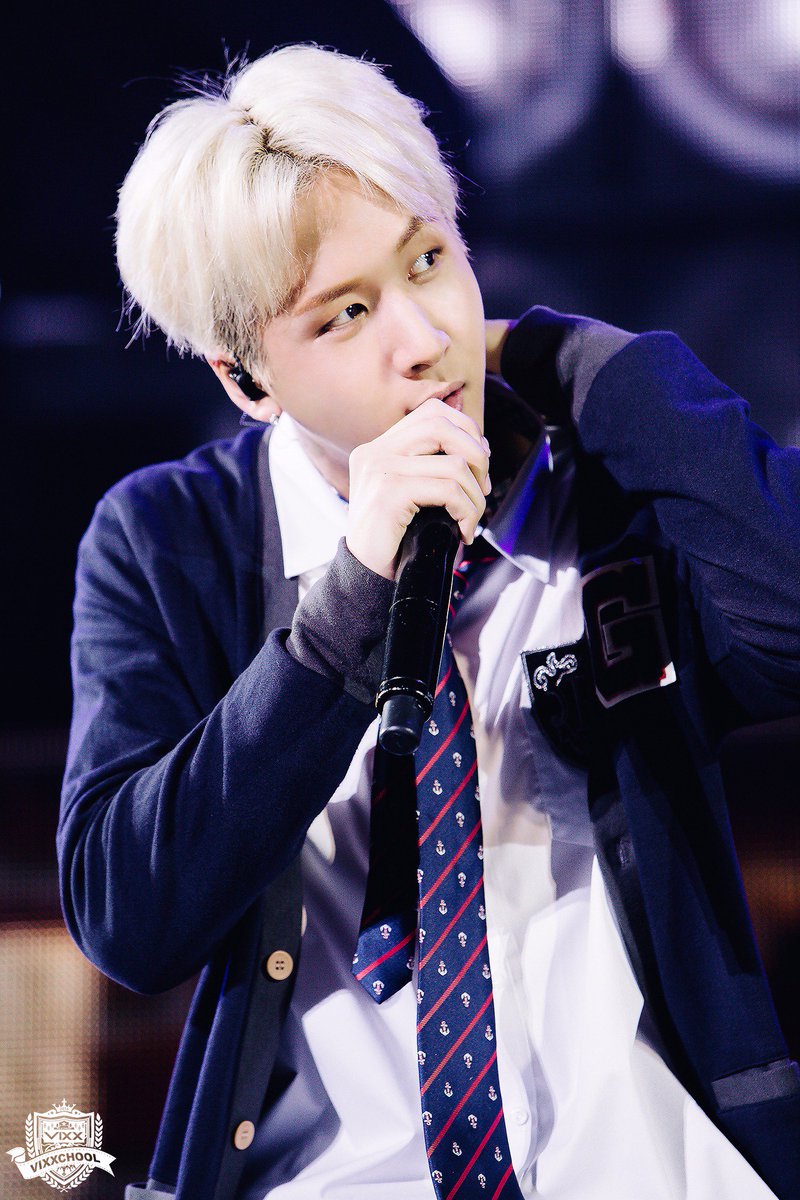 RealVIXX's tweet photo. 나는 로빅이다. #라비선배 의 1년 후가 궁금한 로빅이다. 6월 19일 #VIXXCHOOL 에서 만나자. #라비선배_그바람_저도맞을래요 https://t.co/w9TfrGUl1M