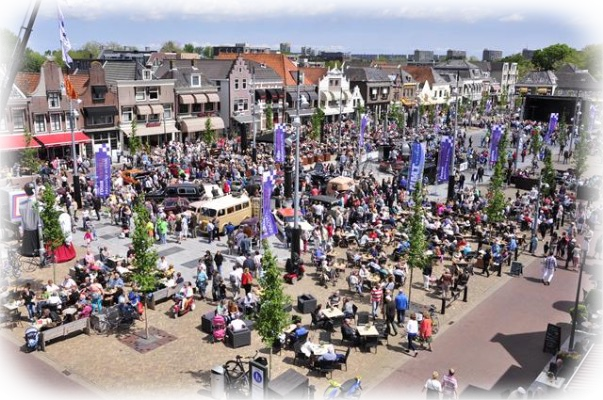koemarkt's tweet image. Poortersfeesten 2016! Zondag 5 juni, vanaf 12:00 uur! Met muziek, dans, steltenlopers... fb.me/4q3mdfS2A