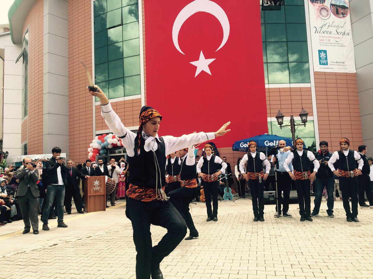 HaktanOmeroglu's tweet photo. Recep Tayyip Erdoğan Kültür Merkezi Yıl Sonu Etkinlikleri... Teşekkürler BelediyeBaşkan'ımız Orhan Bulutlar ve Ekibi https://t.co/vGDlf6OCUB