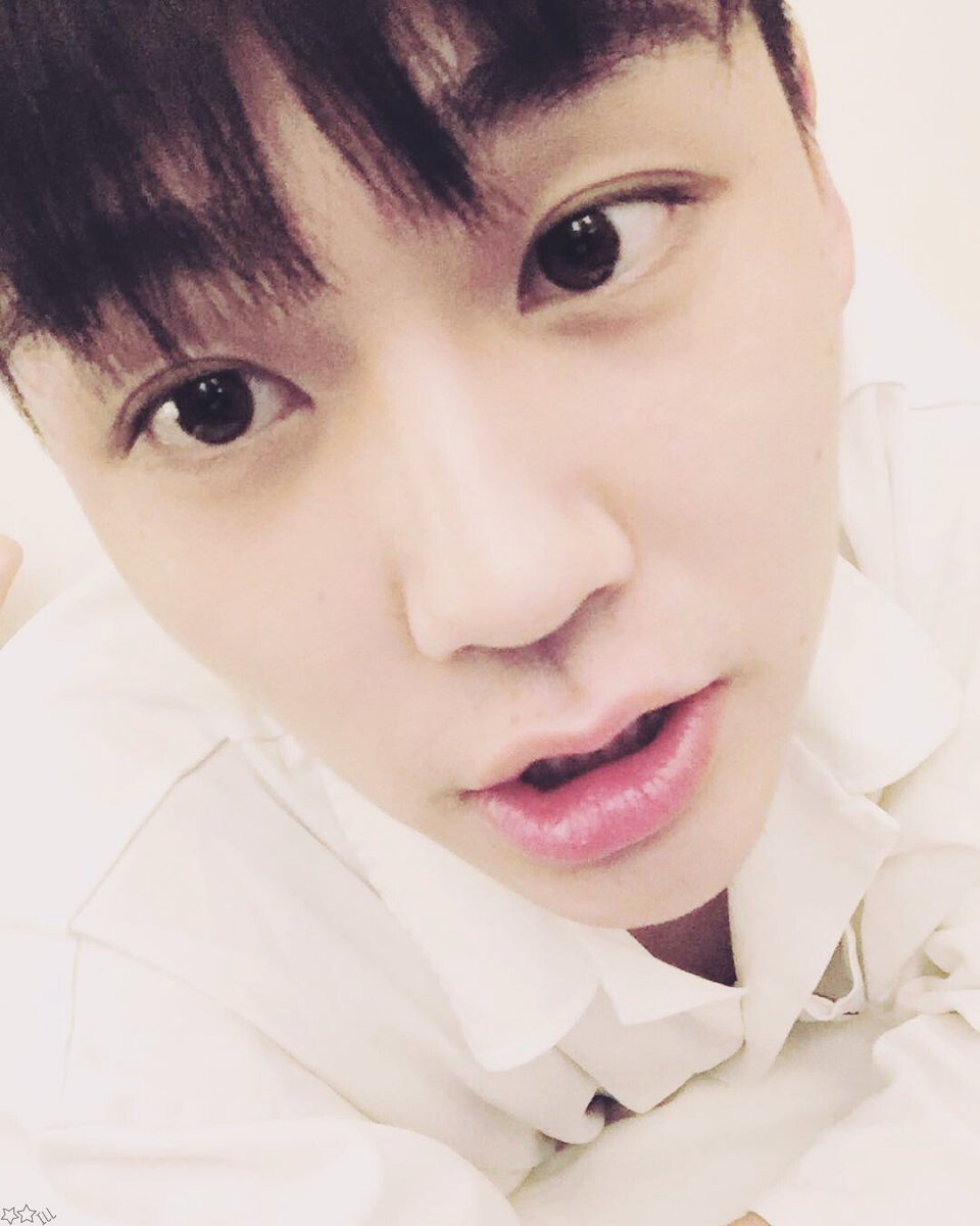 Fuck_Yellow's tweet photo. 일훈오빠 인스타 보정
비투비 곧 음원나온당 빨리들어!!!!!
(원본/보정)
우리 애깅이오빠😭😭 https://t.co/fHvTa588VH
