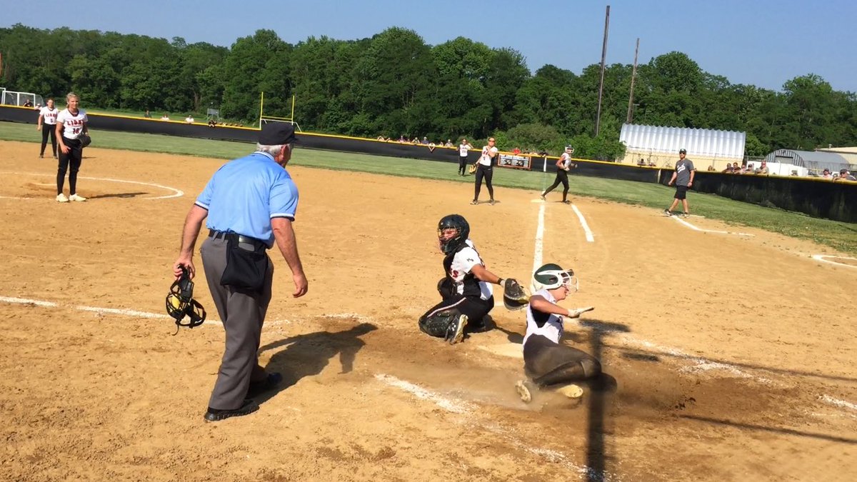 rote7123's tweet photo. ICYMI: @southplainfield softball upset Middletown North in state semis - https://t.co/lJpv0iwY4U @naominievesss https://t.co/ZmexewIhrY