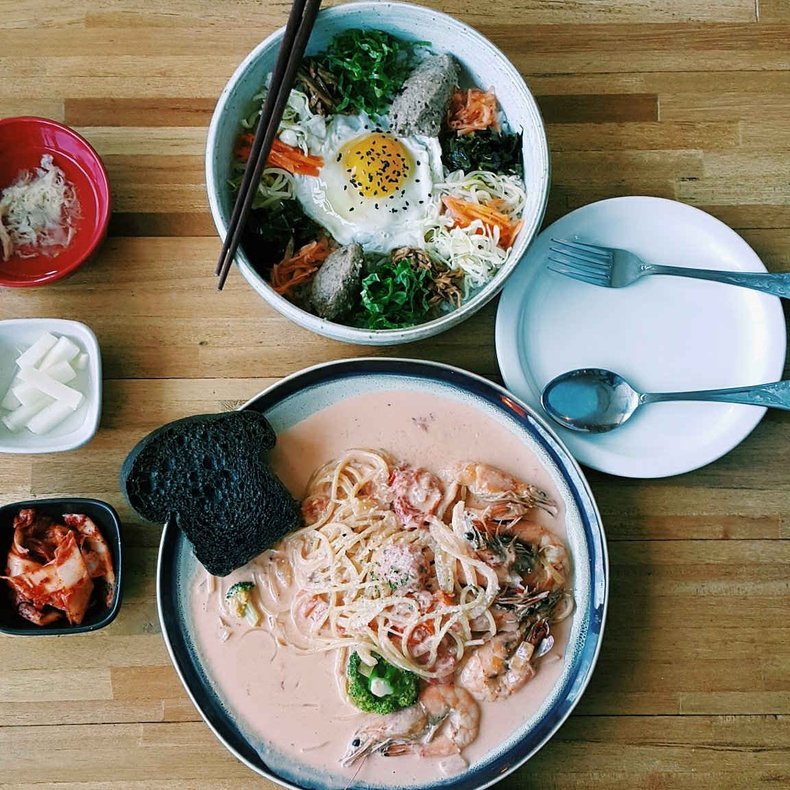 selene_pluto's tweet photo. 제주슬로비 애월비빔밥 먹고싶다 #존맛 https://t.co/EiWF8ZqO9h